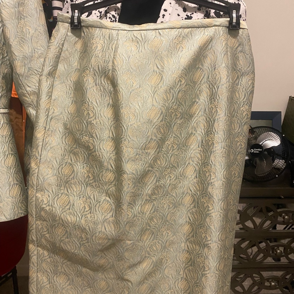 Pure Silk 2 pc - Picture 5 of 6